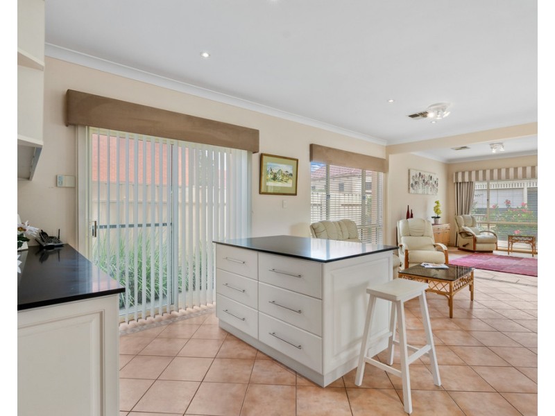 10 ESPLANADE, Victor Harbor SA 5211