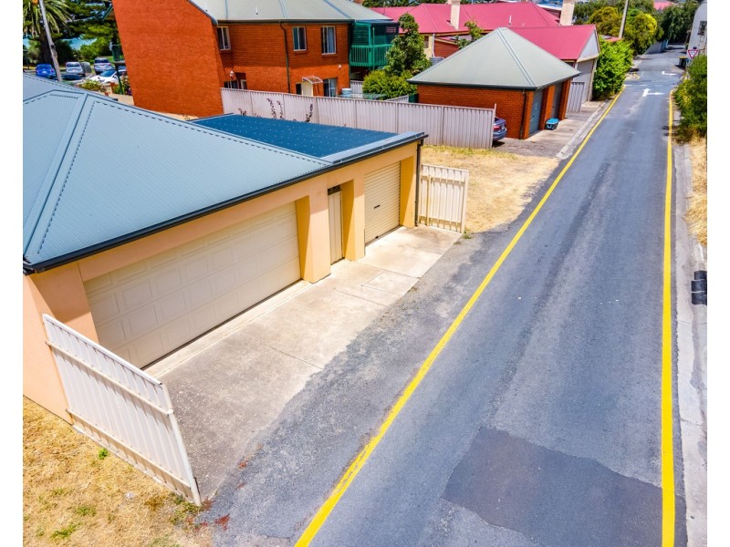10 ESPLANADE, Victor Harbor SA 5211