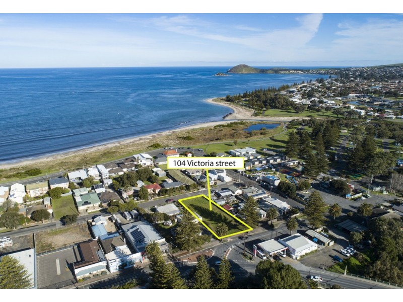 104 Victoria St, Victor Harbor SA 5211