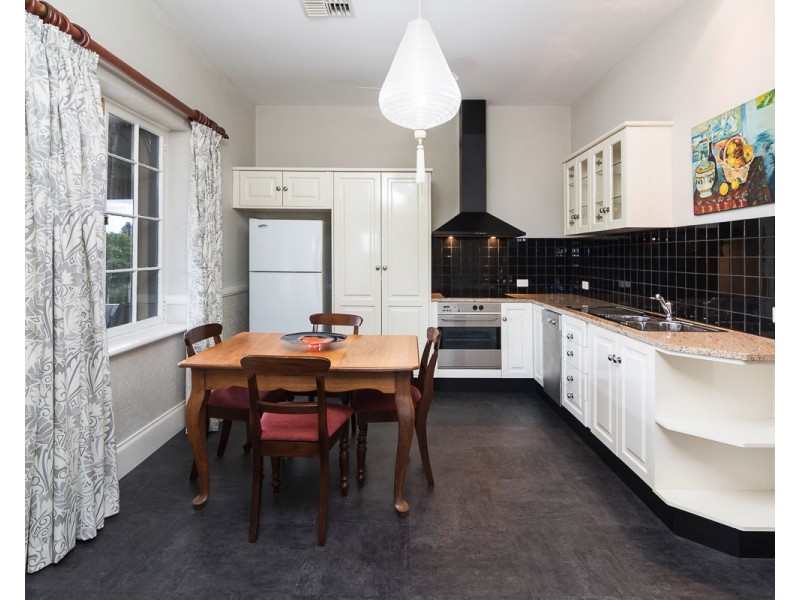 20 COMMERCIAL ROAD, Strathalbyn SA 5255