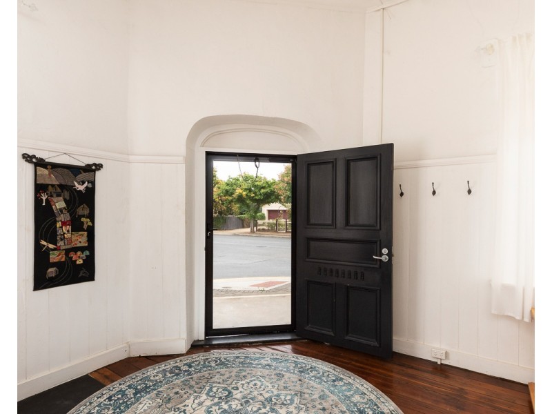 20 COMMERCIAL ROAD, Strathalbyn SA 5255