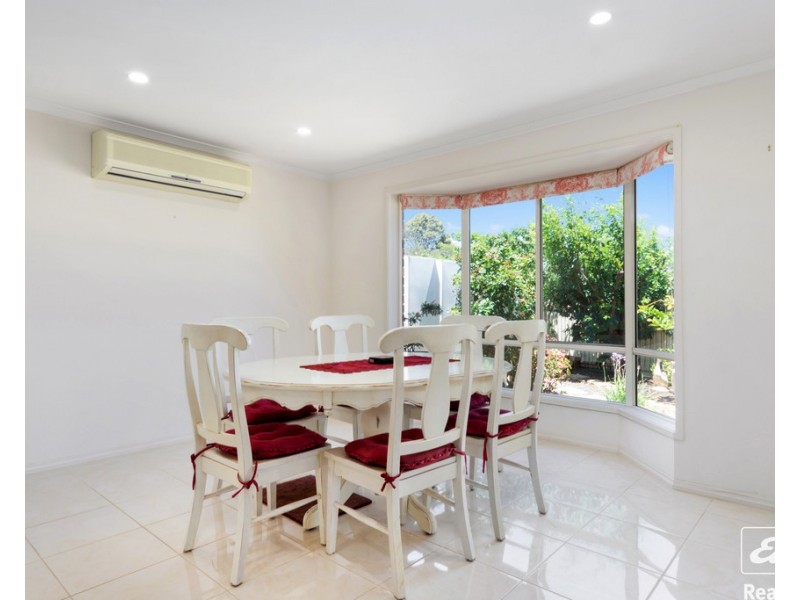 8 MARY PELHAM COURT, Mccracken SA 5211