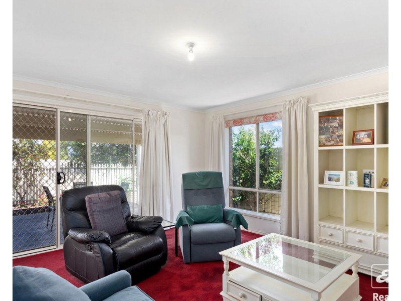 8 MARY PELHAM COURT, Mccracken SA 5211