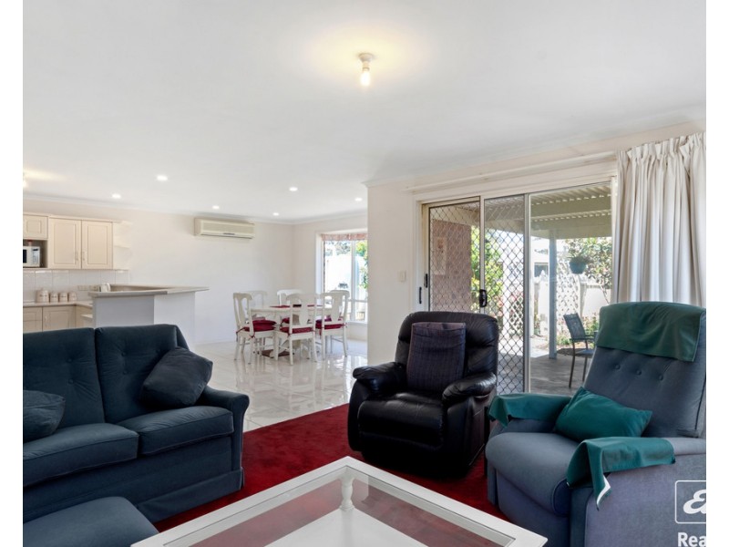 8 MARY PELHAM COURT, Mccracken SA 5211