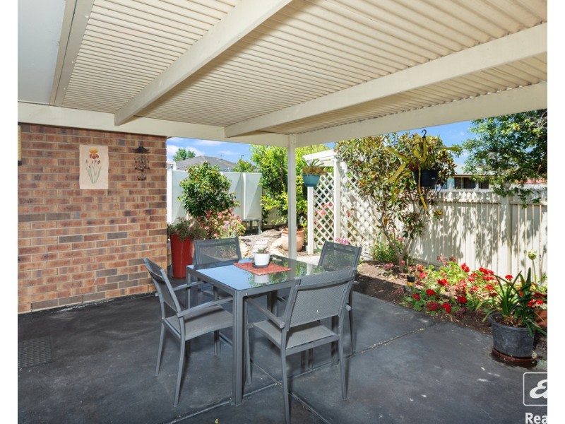 8 MARY PELHAM COURT, Mccracken SA 5211