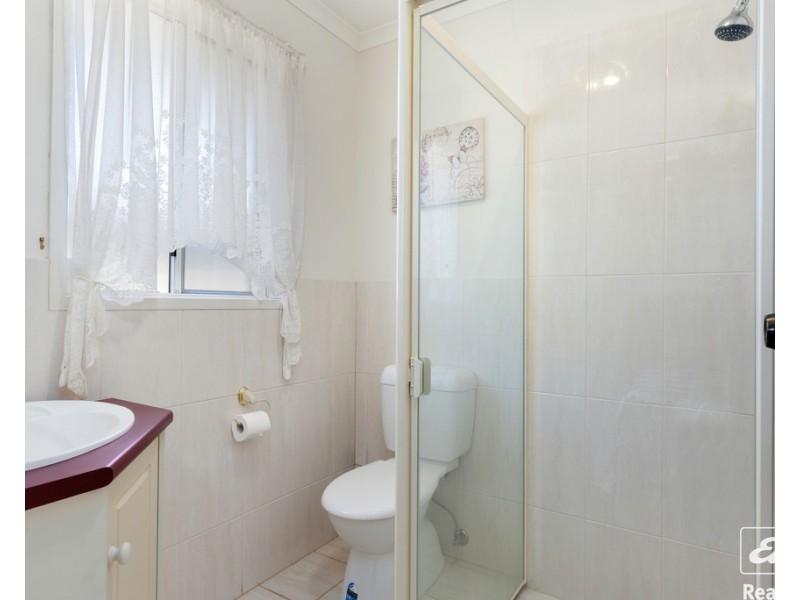 8 MARY PELHAM COURT, Mccracken SA 5211