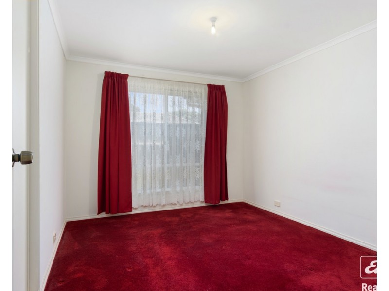 8 MARY PELHAM COURT, Mccracken SA 5211