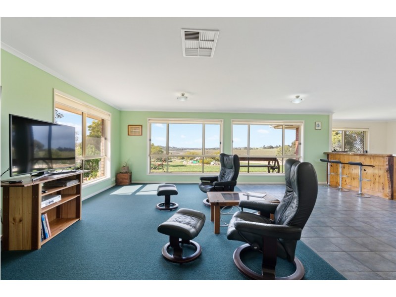 69 Kuchel Road, Murray Bridge SA 5253