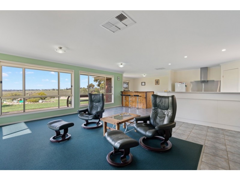 69 Kuchel Road, Murray Bridge SA 5253