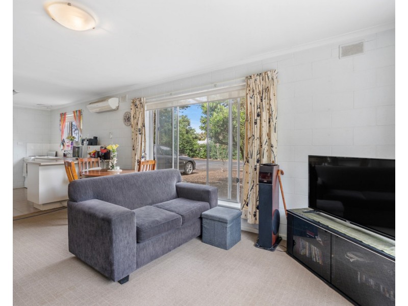 1 / 23 GILES STREET, Encounter Bay SA 5211