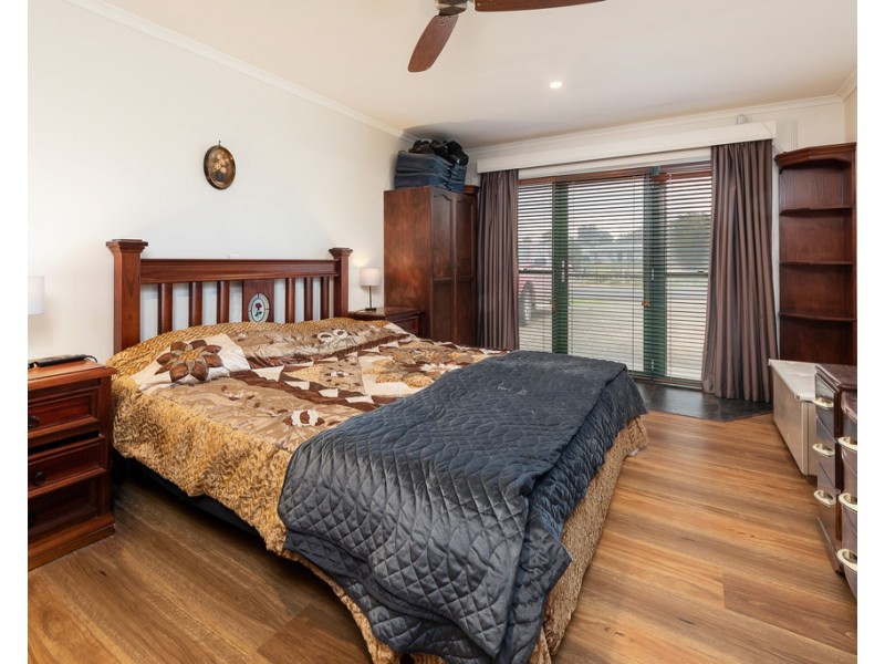 14-16 Stirling Street, Milang SA 5256