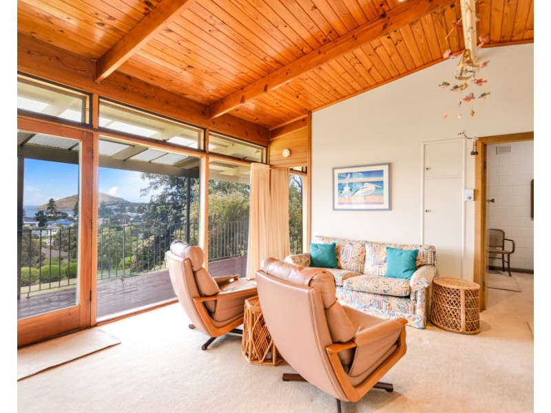 6 Seacrest Avenue, Encounter Bay SA 5211