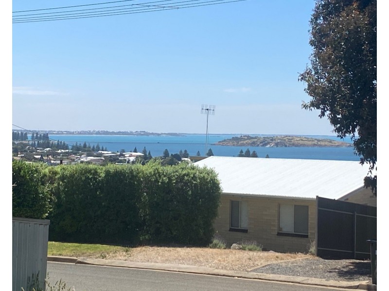 7 RUMBELOW STREET, Encounter Bay SA 5211