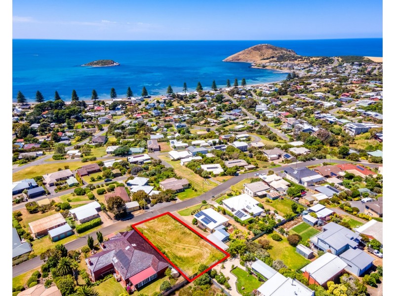 7 RUMBELOW STREET, Encounter Bay SA 5211
