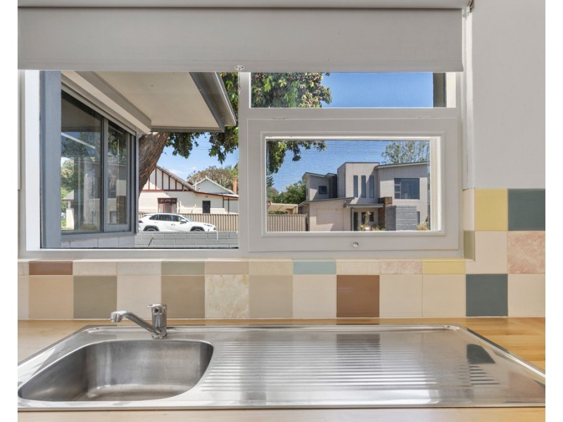 8 CARLYLE STREET, Victor Harbor SA 5211