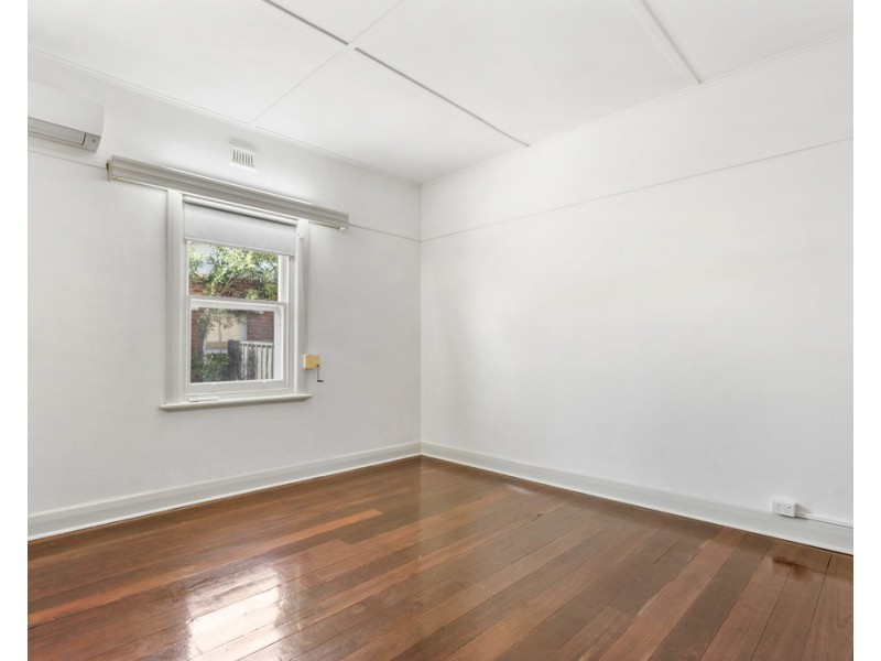 8 CARLYLE STREET, Victor Harbor SA 5211