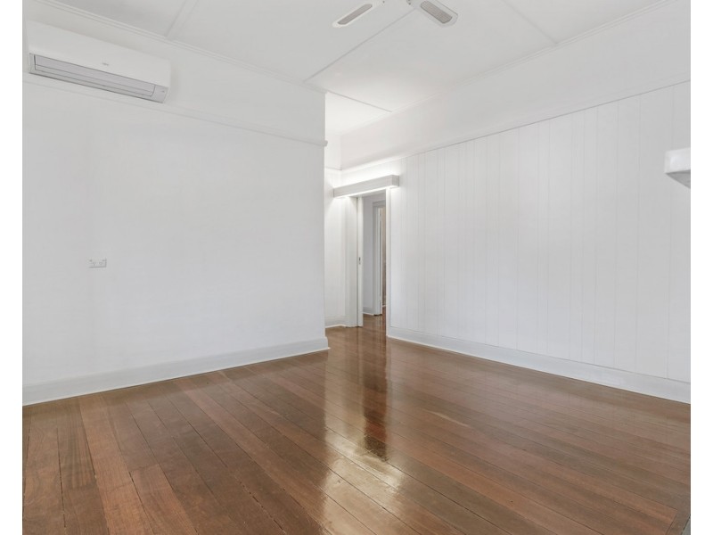 8 CARLYLE STREET, Victor Harbor SA 5211