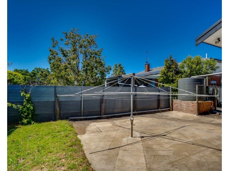 8 CARLYLE STREET, Victor Harbor SA 5211