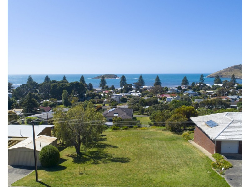 8 Seacrest Avenue, Encounter Bay SA 5211