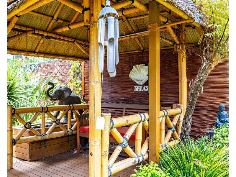 15 SHAKES CRESCENT, Hallett Cove SA 5158