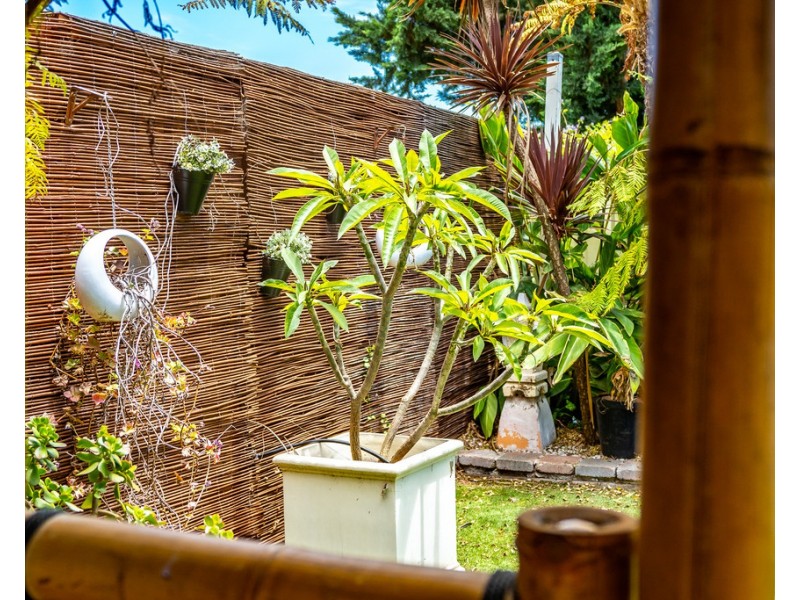 15 SHAKES CRESCENT, Hallett Cove SA 5158