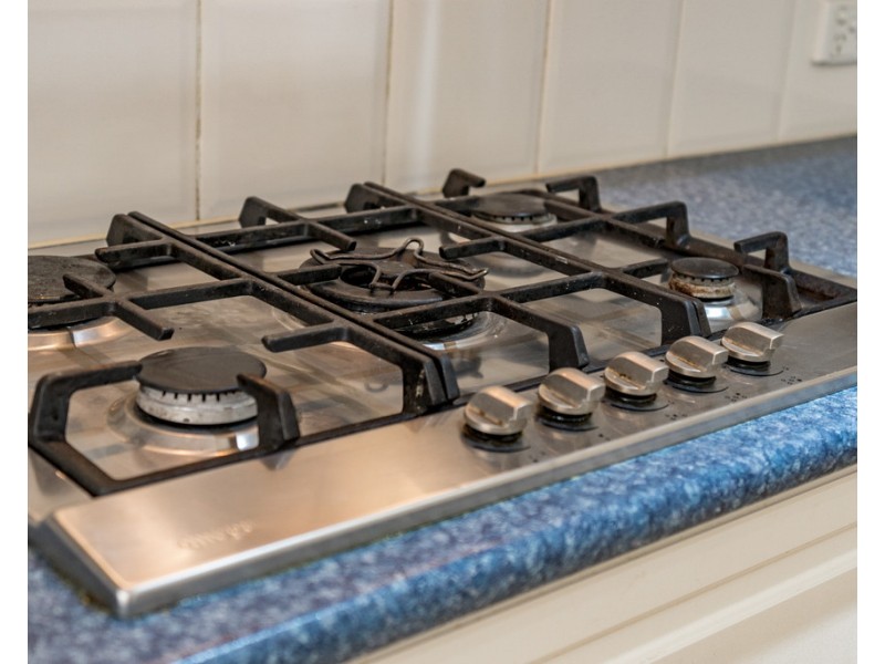 15 SHAKES CRESCENT, Hallett Cove SA 5158