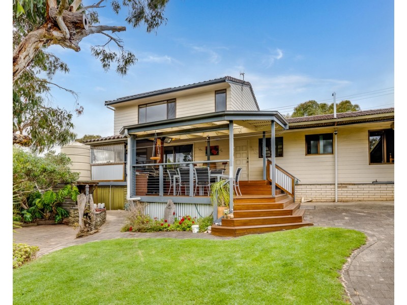 13 JAMES AVENUE, Victor Harbor SA 5211