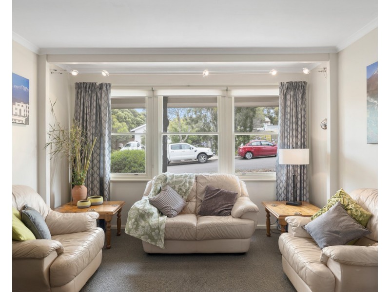 13 JAMES AVENUE, Victor Harbor SA 5211