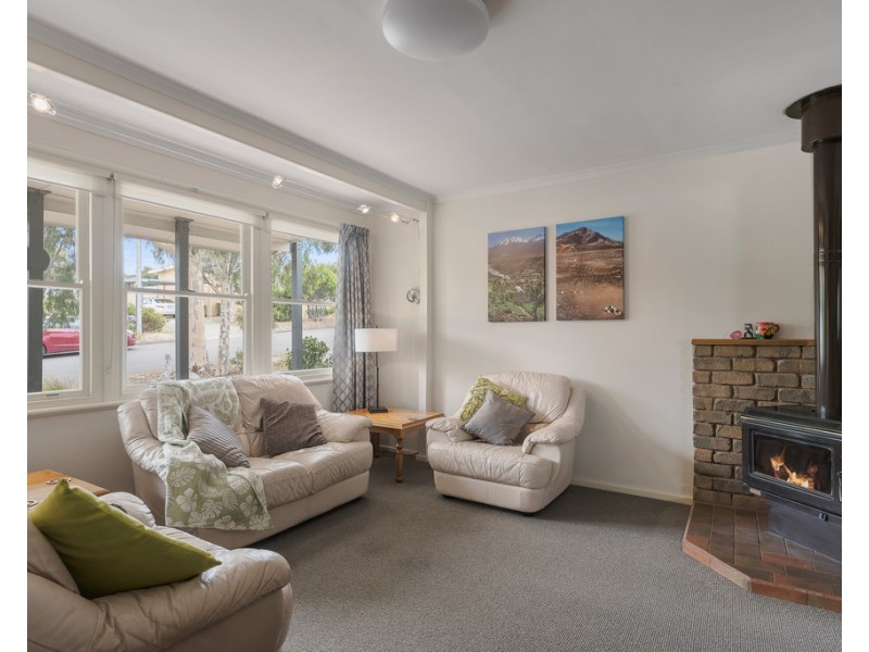 13 JAMES AVENUE, Victor Harbor SA 5211