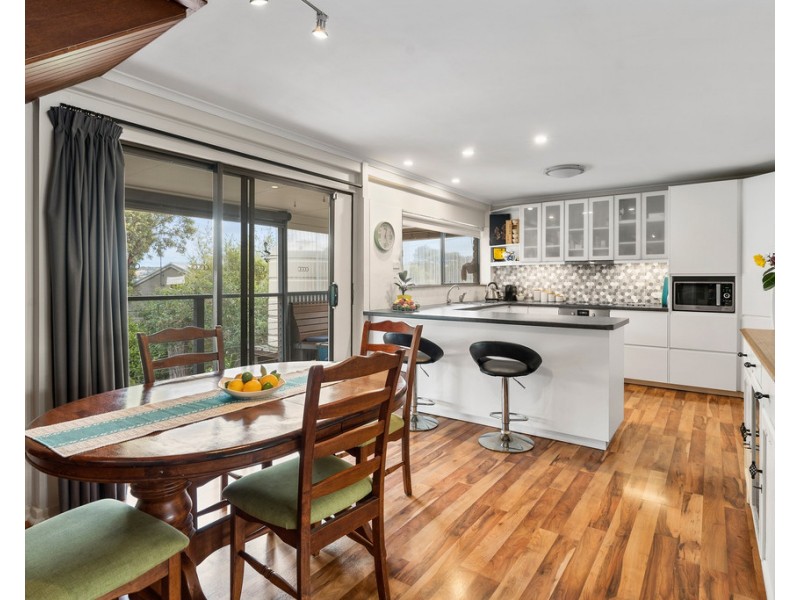 13 JAMES AVENUE, Victor Harbor SA 5211