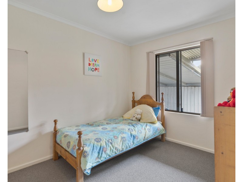 13 JAMES AVENUE, Victor Harbor SA 5211