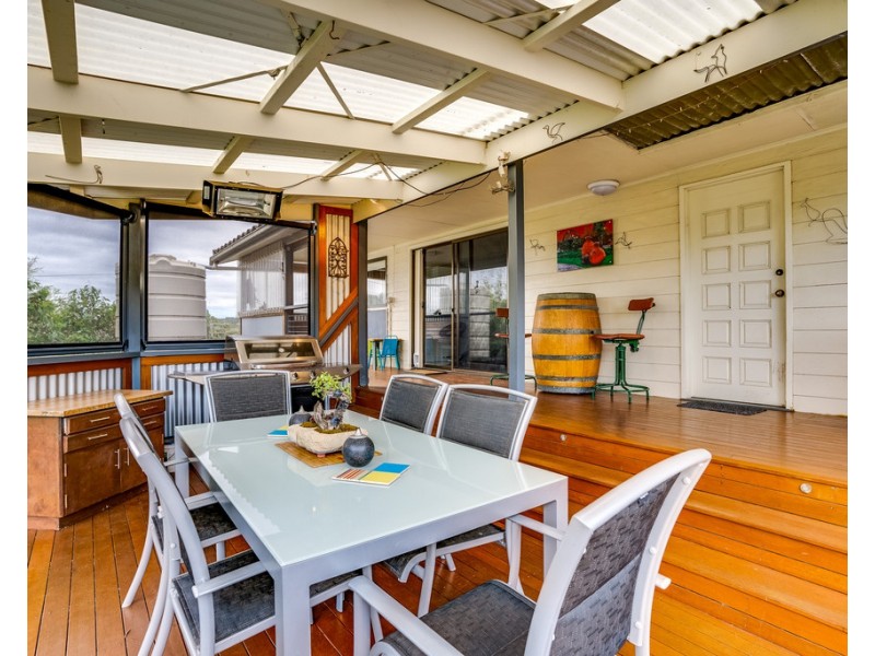 13 JAMES AVENUE, Victor Harbor SA 5211