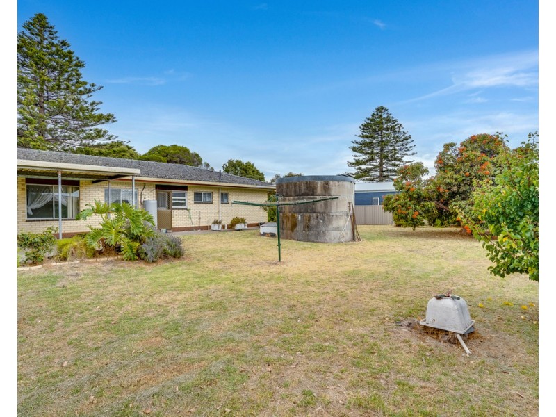 102 BAY ROAD, Encounter Bay SA 5211