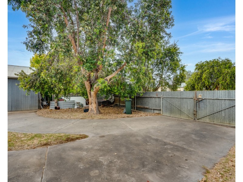 102 BAY ROAD, Encounter Bay SA 5211