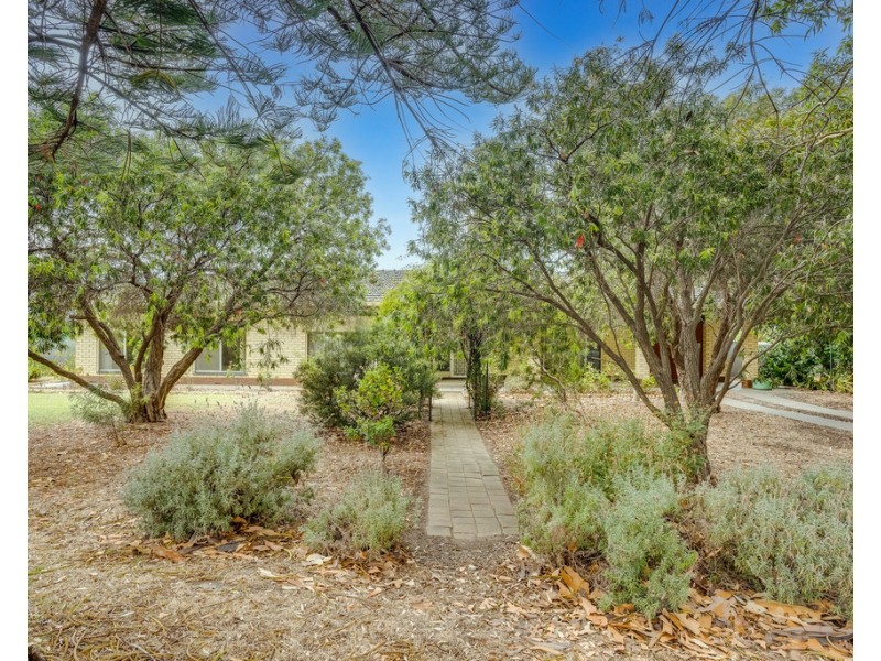 102 BAY ROAD, Encounter Bay SA 5211