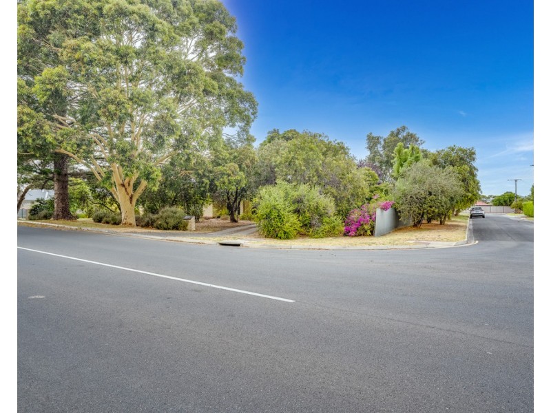 102 BAY ROAD, Encounter Bay SA 5211