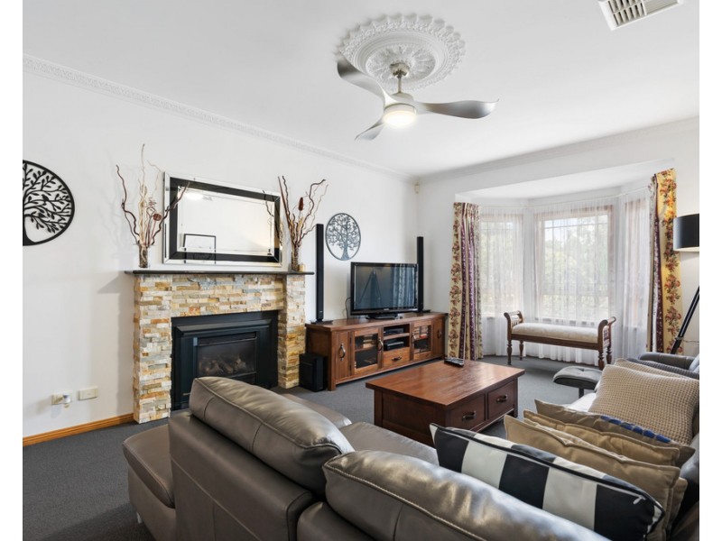 10 Silverwood  Drive, Mount Barker SA 5251