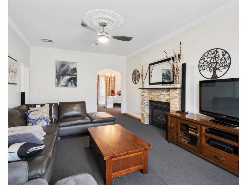 10 Silverwood  Drive, Mount Barker SA 5251