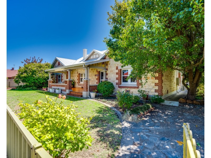 17-19 LINDSAY STREET, Victor Harbor SA 5211