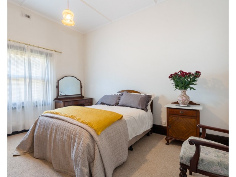 17-19 LINDSAY STREET, Victor Harbor SA 5211