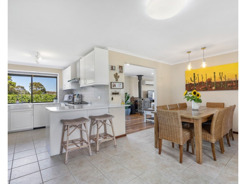 6 DWIAR ROAD, Victor Harbor SA 5211