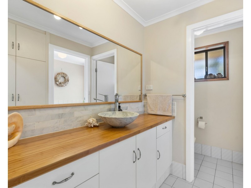 6 DWIAR ROAD, Victor Harbor SA 5211