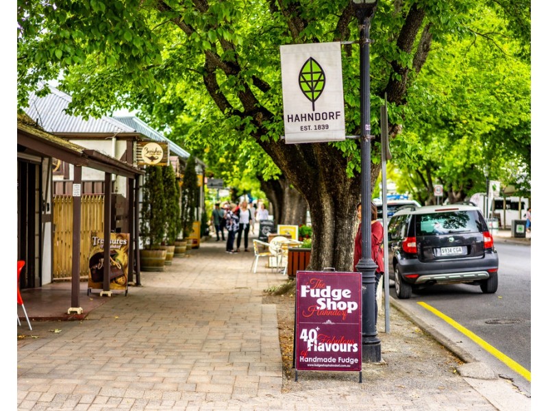 2 /56 MOUNT BARKER ROAD, Hahndorf SA 5245