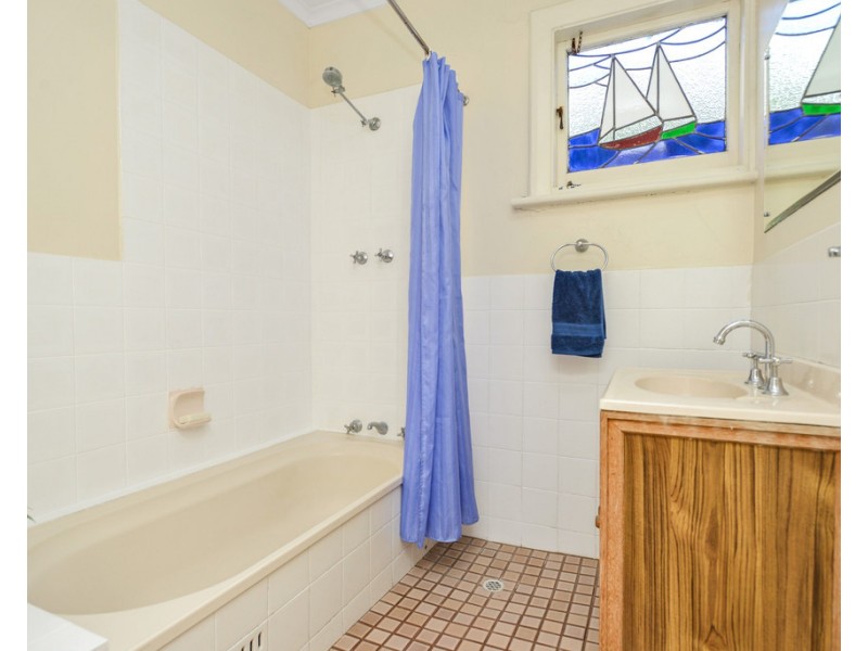 49 Seaview Road, Victor Harbor SA 5211