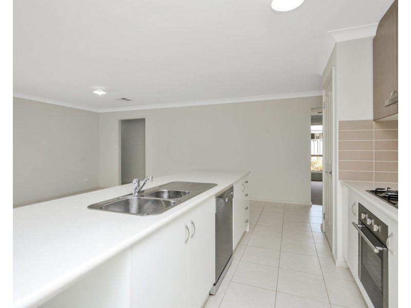 35 WHITE CLOSE, Encounter Bay SA 5211