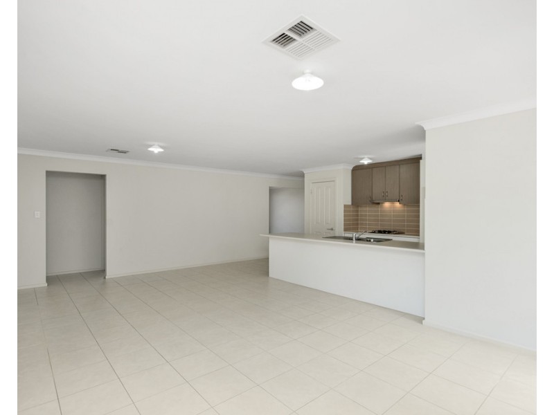 35 WHITE CLOSE, Encounter Bay SA 5211