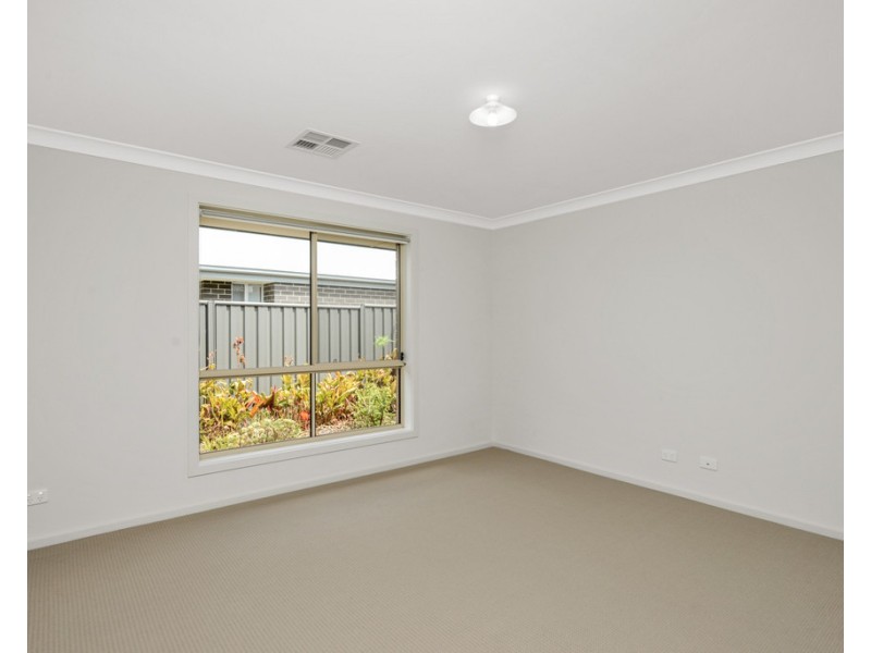 35 WHITE CLOSE, Encounter Bay SA 5211