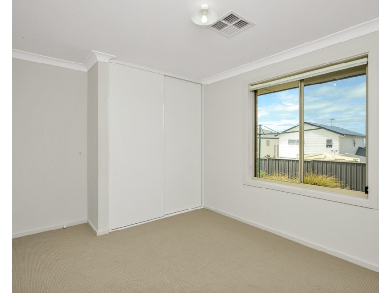 35 WHITE CLOSE, Encounter Bay SA 5211