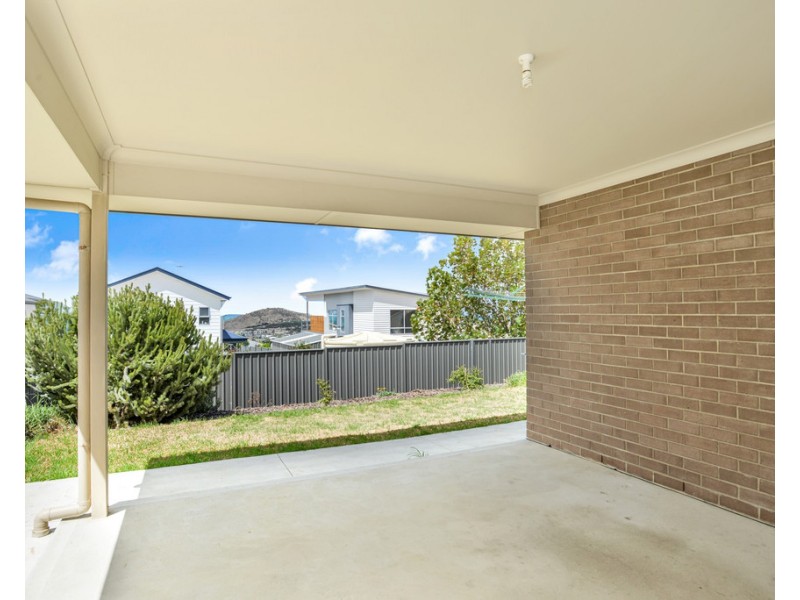35 WHITE CLOSE, Encounter Bay SA 5211