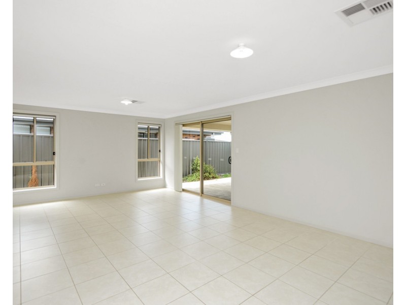 35 WHITE CLOSE, Encounter Bay SA 5211